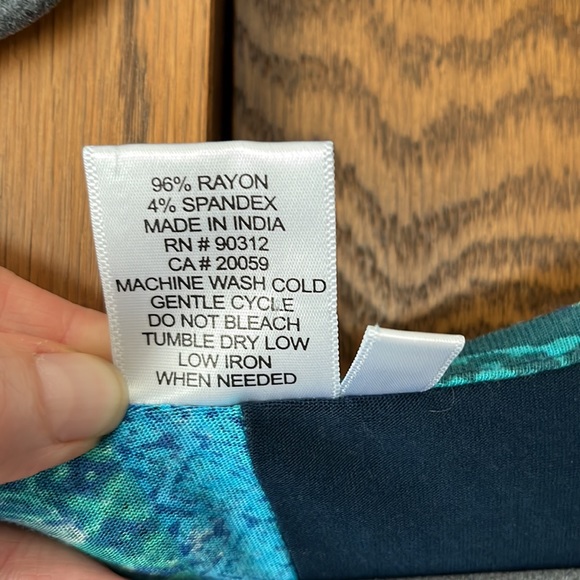 Parsley and Sage 3/4 sleeve top - Picture 6 of 11